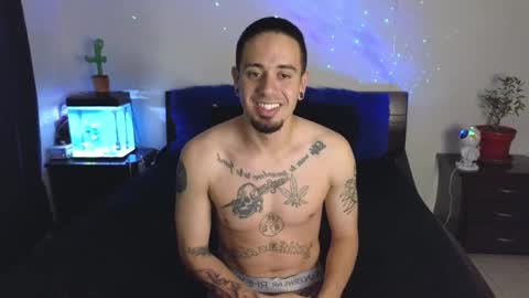 Snapshot of tony_and_sophia chatting on 03.03.25 Sophia Tony online show from 03.03.25