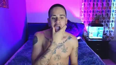 Snapshot of tony_and_sophia chatting on 09.15.25 Sophia Tony online show from 09.15.25