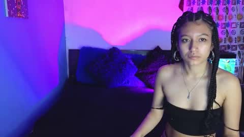 Snapshot of tony_and_sophia chatting on 10.31.25 Sophia Tony online show from 10.31.25