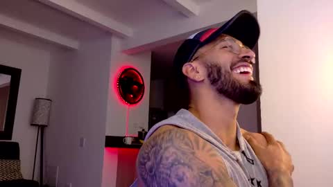 tony muscle1 online show from 10.05.25