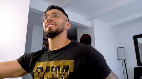 Snapshot of tony_muscle1 chatting on 02.15.26 tony muscle1 online show from 02.15.26