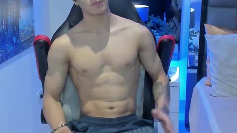 tony_petrov online show from 09.11.25