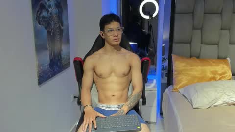 tony_petrov online show from 09.12.25