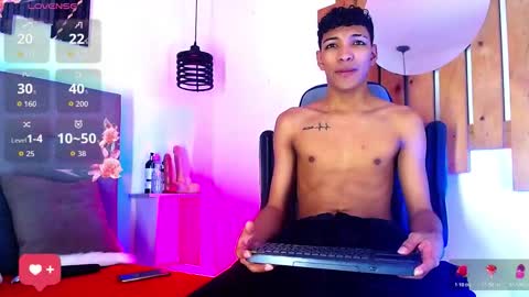 Snapshot of tony_rick_ chatting on 11.30.25 Tony And Rick online show from 11.30.25