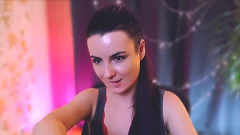 Elizabeth online show from 01.11.25