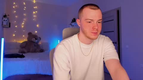 Snapshot of toohornyserj chatting on 12.09.24 toohornyserj online show from 12.09.24