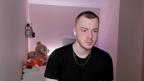 Snapshot of toohornyserj chatting on 12.21.24 toohornyserj online show from 12.21.24