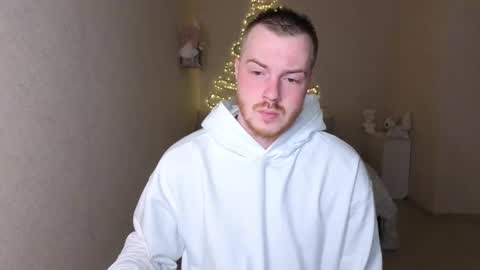 Snapshot of toohornyserj chatting on 12.05.25 toohornyserj online show from 12.05.25