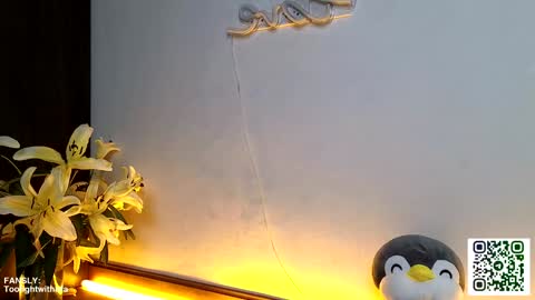 Snapshot of tootightwithbra chatting on 12.14.24 Kira online show from 12.14.24