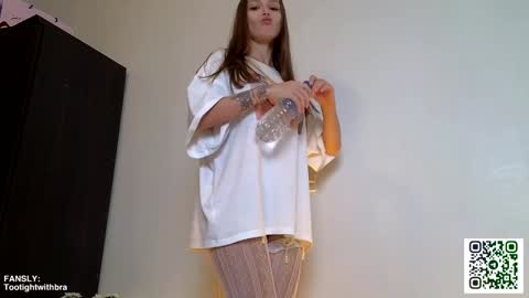 Snapshot of tootightwithbra chatting on 01.20.25 Kira online show from 01.20.25