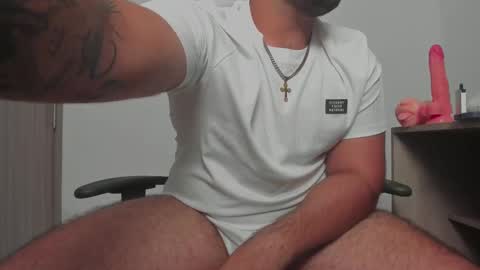 Snapshot of toplayboy chatting on 03.10.25 Toplayboy online show from 03.10.25