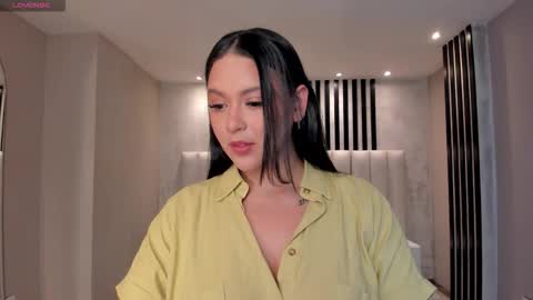 Tori Cross online show from 12.22.25