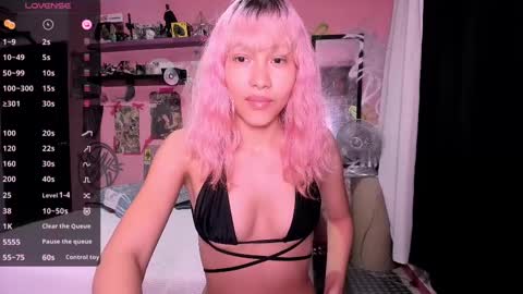 Snapshot of torispace chatting on 03.06.25 ToriSpace online show from 03.06.25