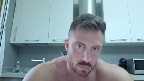 Snapshot of toro_arrapato chatting on 06.08.26 toro_arrapato online show from 06.08.26