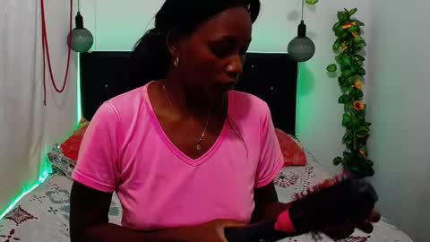 tory_montannaxx online show from 01.24.25