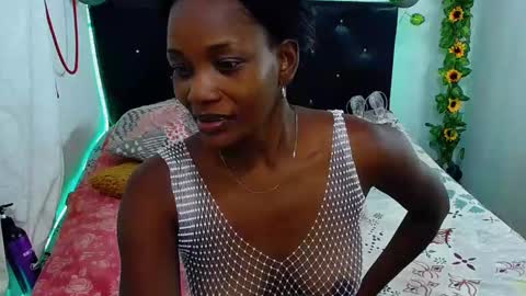 tory_montannaxx online show from 01.25.25