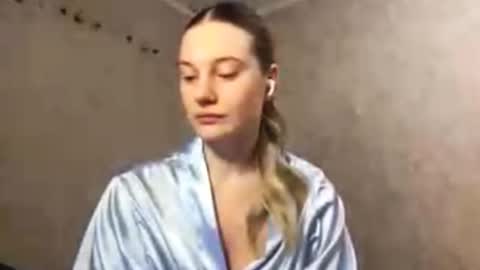 Snapshot of torydesmarias chatting on 12.19.25 Anita online show from 12.19.25