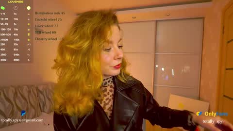 Madam Viktoria   Vacation in Portugal  2811 - 0412 online show from 12.20.24