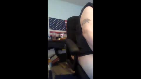 totallyawesome_65 online show from 04.23.26