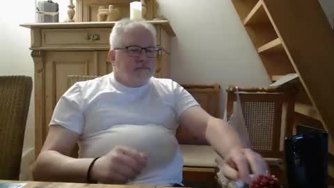 toto758 online show from 04.05.26