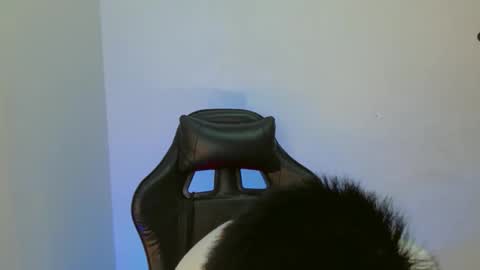 Snapshot of touch_of_alison chatting on 11.09.25 Alison online show from 11.09.25