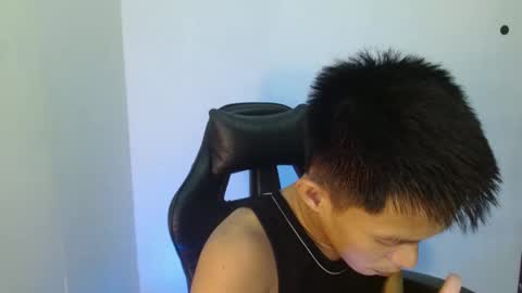 Snapshot of touch_of_alison chatting on 11.23.25 Alison online show from 11.23.25