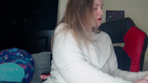 Snapshot of toxiclilly chatting on 01.02.25 Lilly Miss Mistress Goddess Maam Queen Boss online show from 01.02.25