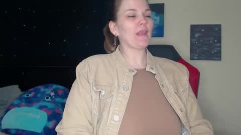 Snapshot of toxiclilly chatting on 01.10.25 Lilly Miss Mistress Goddess Maam Queen Boss online show from 01.10.25