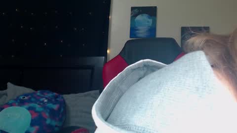 Snapshot of toxiclilly chatting on 03.04.25 Lilly Miss Mistress Goddess Maam Queen Boss online show from 03.04.25