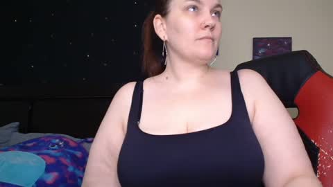 Snapshot of toxiclilly chatting on 09.08.25 Lilly Miss Mistress Goddess Maam Queen Boss online show from 09.08.25