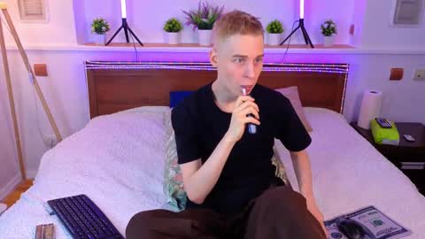 Max online show from 04.12.26