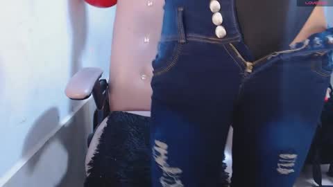 Snapshot of toxxxic_cams chatting on 11.16.25 toxca69 online show from 11.16.25