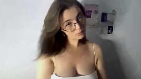 Amelia online show from 09.15.25