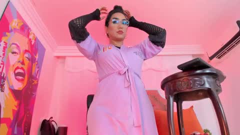 Snapshot of trannypartner chatting on 09.11.25 Juliana Giiraldo online show from 09.11.25