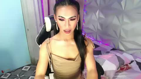 Gigi online show from 01.08.25