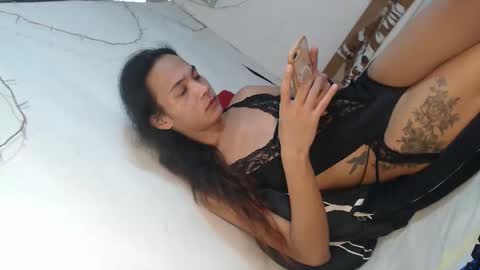 Amor  THUMBS-UP ME online show from 09.09.25