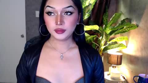 Snapshot of transbadassx chatting on 12.10.24 CLEOPATHRA online show from 12.10.24