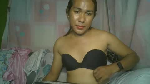 transhottie28 online show from 02.12.25