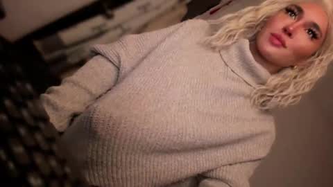 ALMIGHTY GODDESS VALENTINA online show from 11.13.25