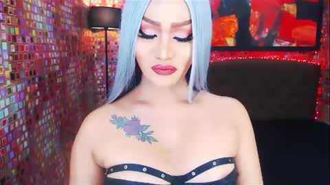 KYLIE BELLA  TS online show from 02.08.25