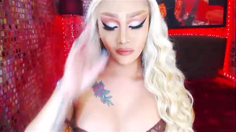 KYLIE BELLA  TS online show from 03.09.25