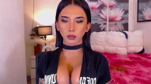 Snapshot of transpornidol chatting on 09.11.25 transpornidol online show from 09.11.25