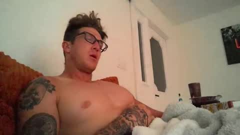 trash_man1989 online show from 11.23.25