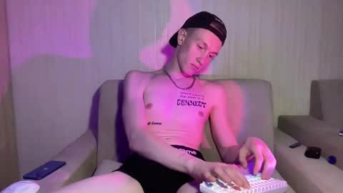 Travis online show from 04.23.26
