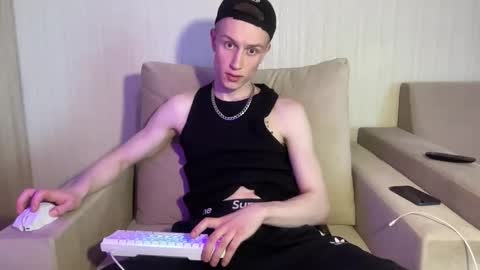 Travis online show from 05.02.26