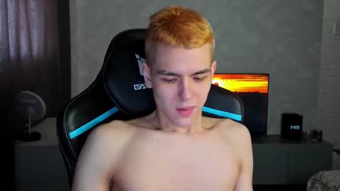 Snapshot of travisrivas chatting on 03.08.25 travisrivas online show from 03.08.25