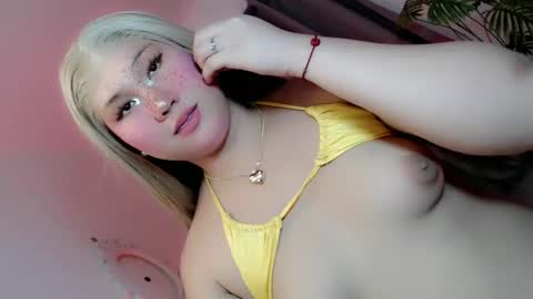 Snapshot of treatmelikeababe chatting on 11.22.25 YOUR SLUT online show from 11.22.25