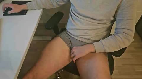 tree1989 online show from 12.12.24