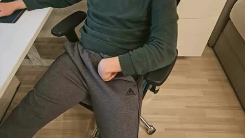 tree1989 online show from 02.03.25