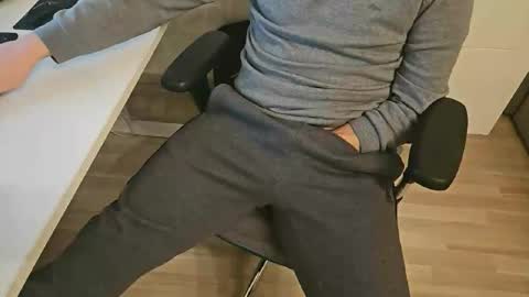 tree1989 online show from 02.07.25